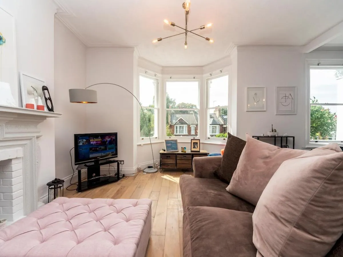 Apartment Pass The Keys Cosy And Chic Flat Near Greenwich Park London