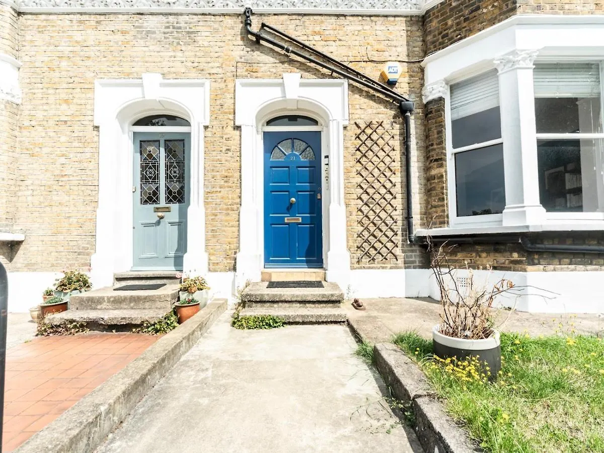 Pass The Keys Cosy And Chic Flat Near Greenwich Park London
