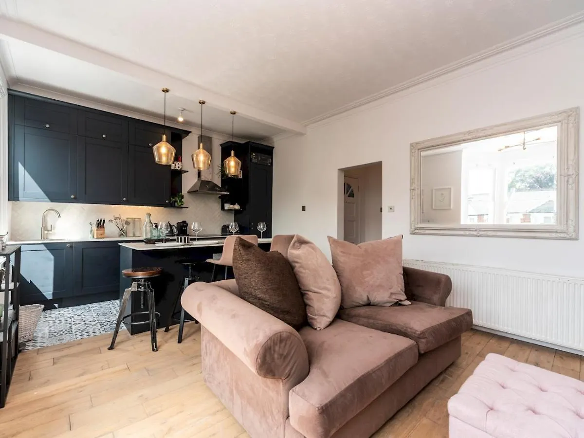 Pass The Keys Cosy And Chic Flat Near Greenwich Park London Apartment